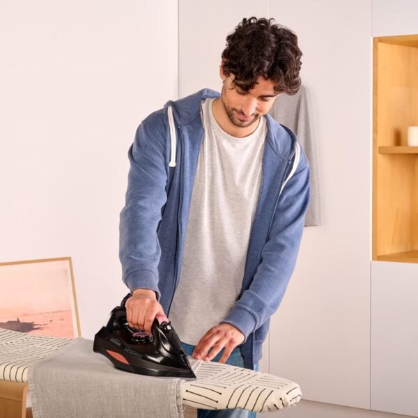 Fer à repasser BLACK & DECKER- 3000W- 45gr/mn - pressing 200gr/mn - semelle en céramique BXIR3000E