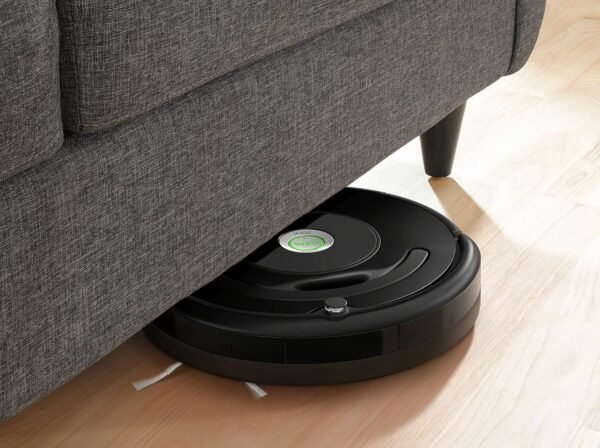 iRobot Roomba® 676 - Wi-Fi Connected Robot Vacuum Cleaner