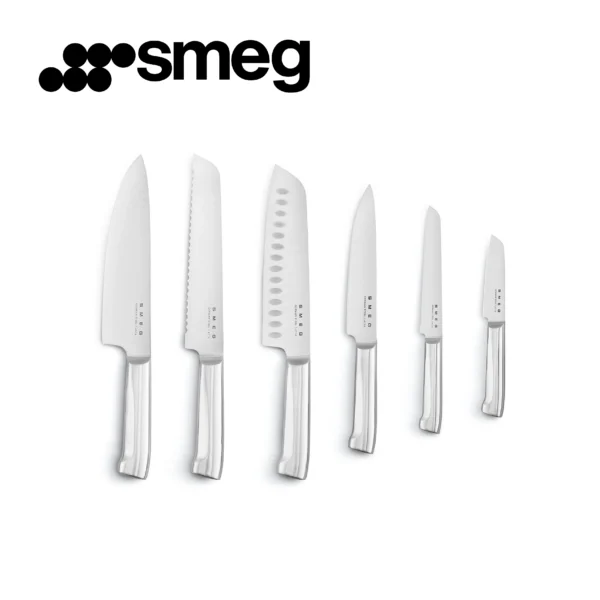 Bloc à couteaux Smeg KBSF02CR, 6 couteaux inclus, en acier inoxydable, corps du bloc et fente pour couteaux en acier inoxydable, bois d'acacia, couleur crème