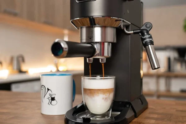 MACHINE A CAFE DELONGHI DEDICA STYLE NOIR EC695.BK.